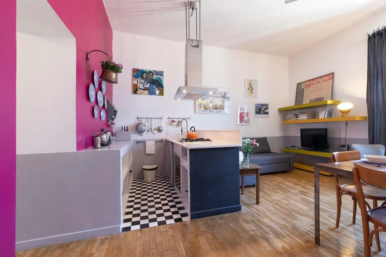 Rome As You Feel - Vittorio Colorful Design Apartment