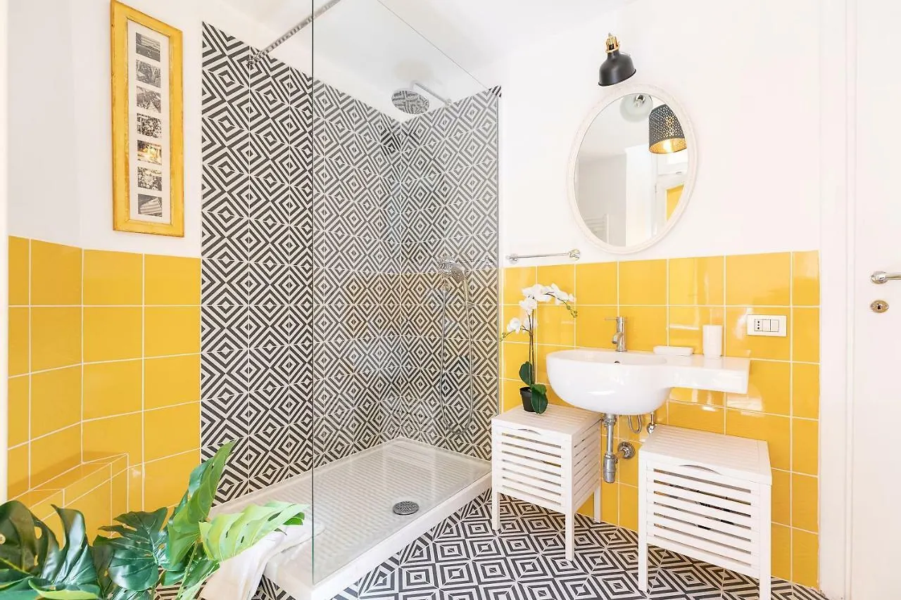 Rome As You Feel - Vittorio Colorful Design Apartment