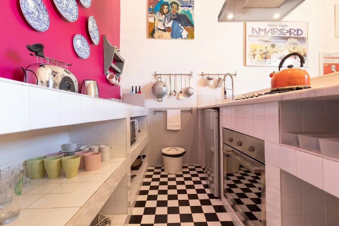 Rome As You Feel - Vittorio Colorful Design Apartment 0*,  Italia