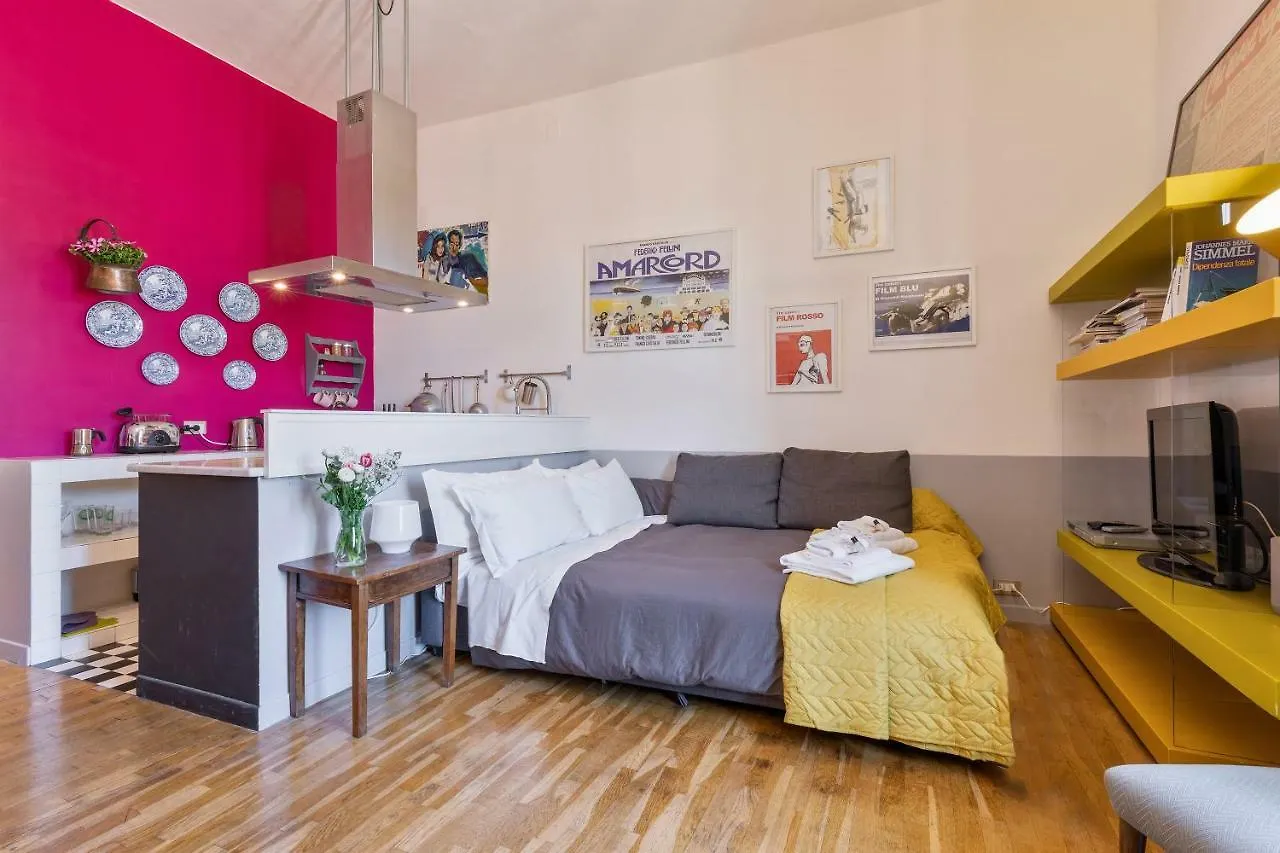 Rome As You Feel - Vittorio Colorful Design Apartment