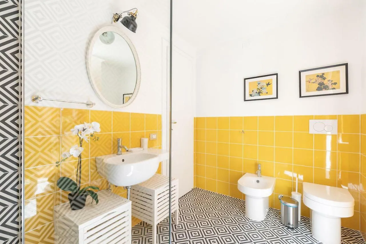 Rome As You Feel - Vittorio Colorful Design Apartment