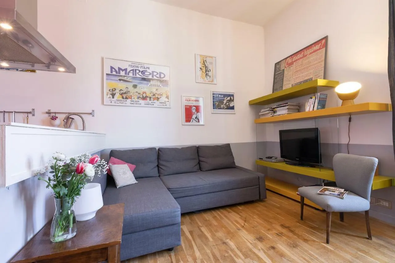 Rome As You Feel - Vittorio Colorful Design Apartment
